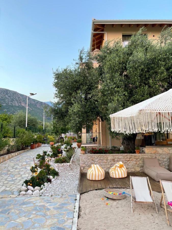 Vila Natali Himare Exterior photo
