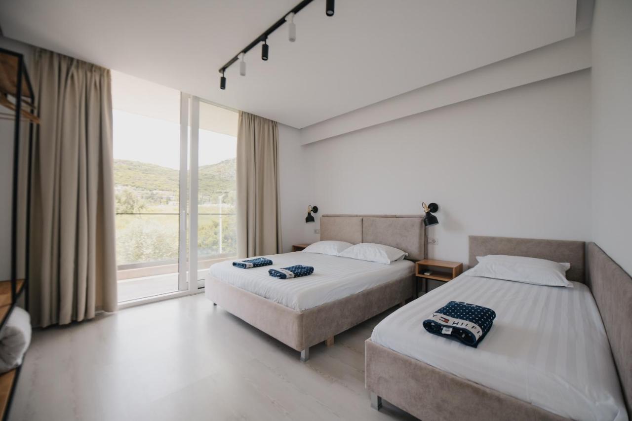 Vila Natali Himare Exterior photo