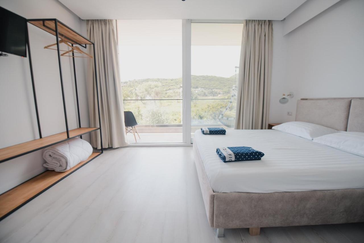 Vila Natali Himare Exterior photo