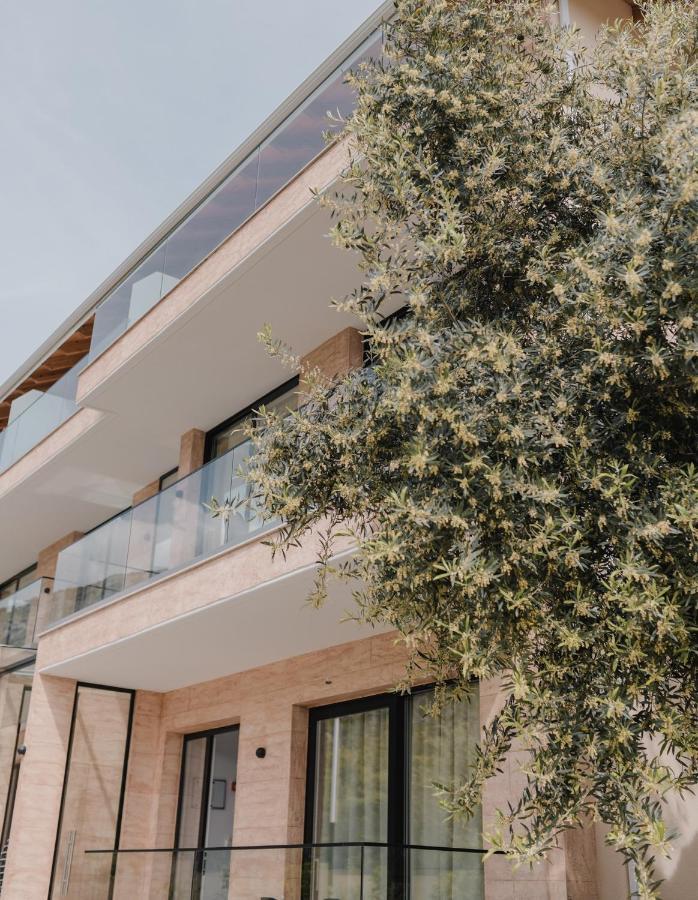 Vila Natali Himare Exterior photo