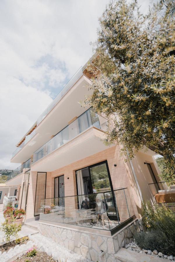 Vila Natali Himare Exterior photo